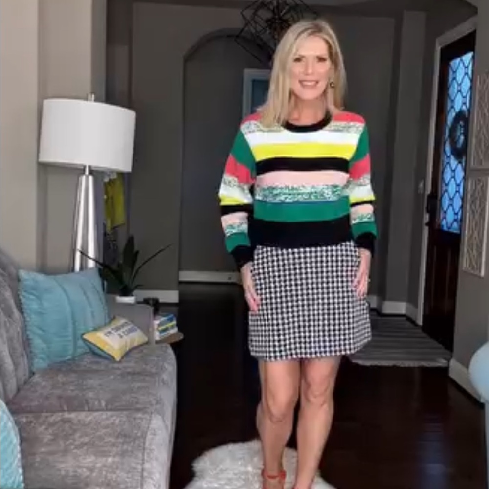 CAbi Pop Crop Sweater Medium - Picture 8 of 9